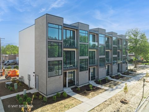 Tiny photo for 6346 Hennings Court, Morton Grove, IL 60053 (MLS # 12621895)