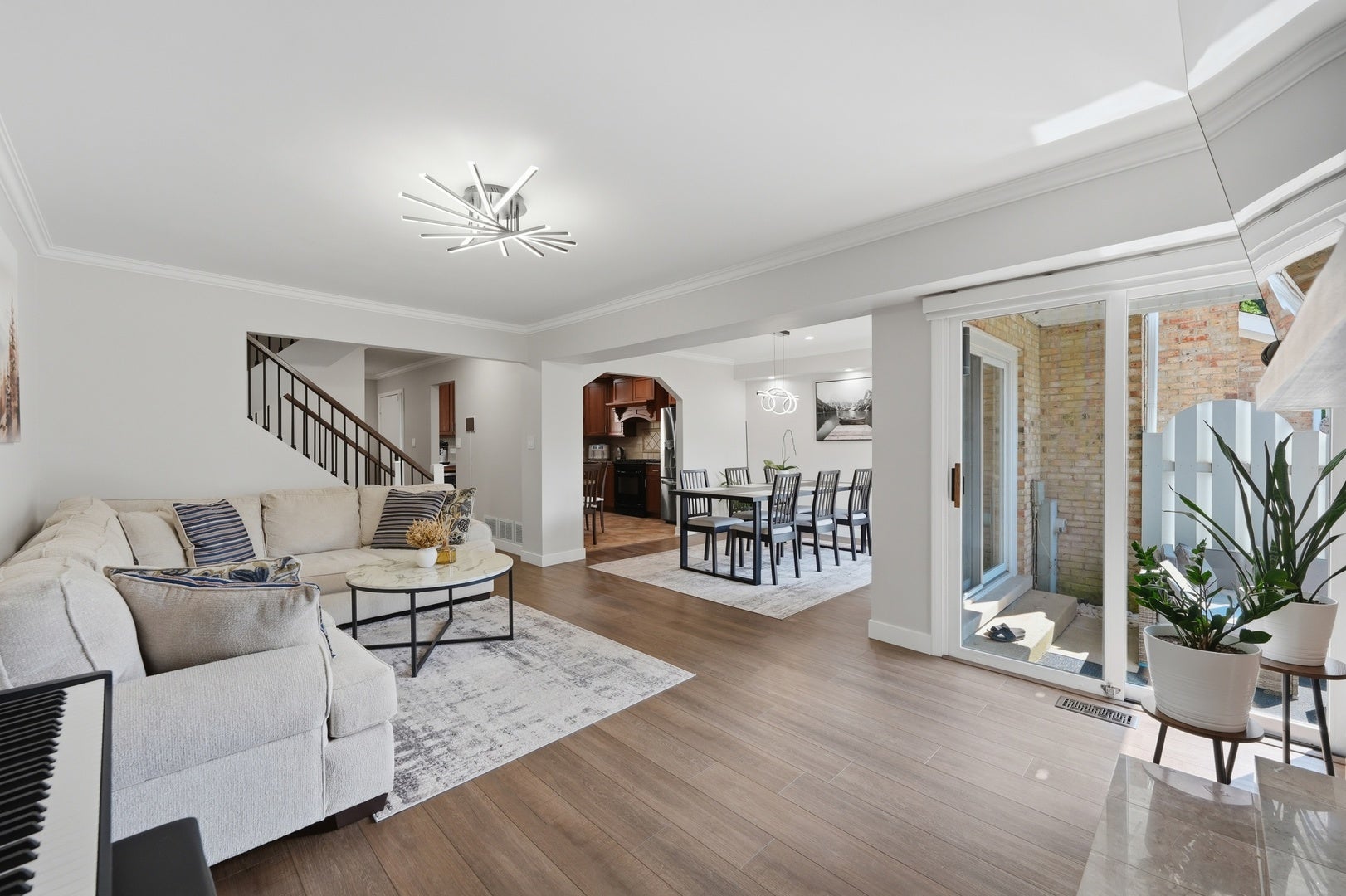 252 W Golfview Terrace