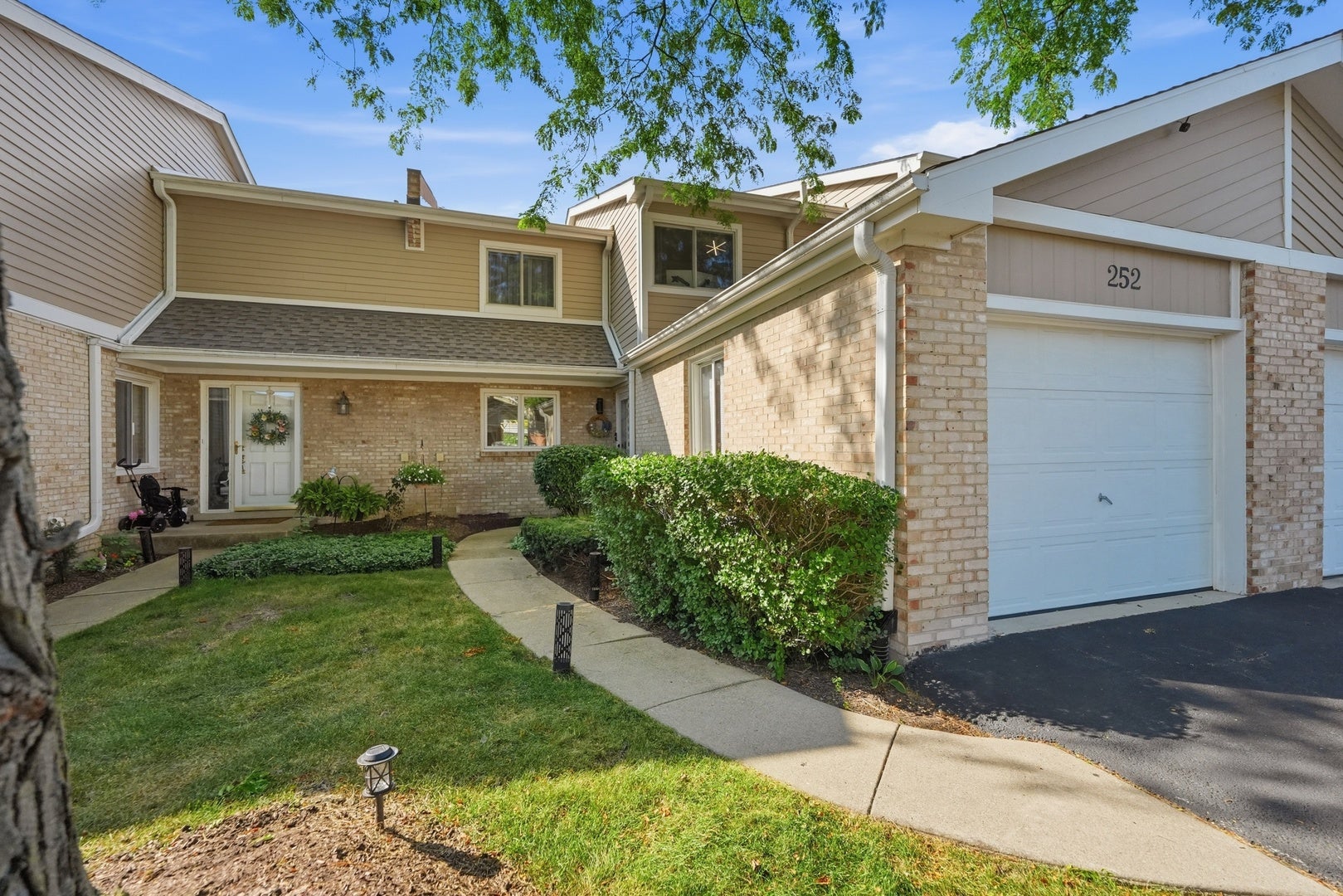 252 W Golfview Terrace