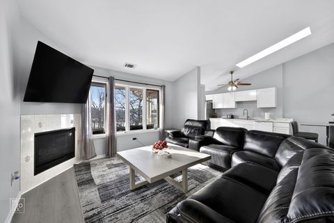 Tiny photo for 6640 183rd Street #3B, Tinley Park, IL 60477 (MLS # 12608436)