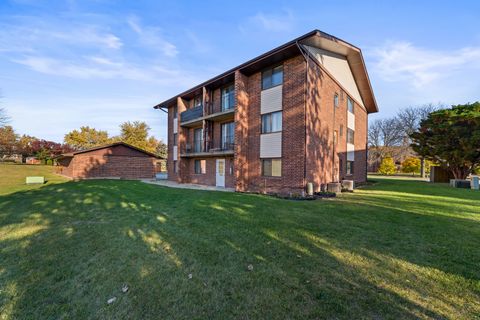 Tiny photo for 15308 Treetop Drive #3A, Orland Park, IL 60462 (MLS # 12529448)