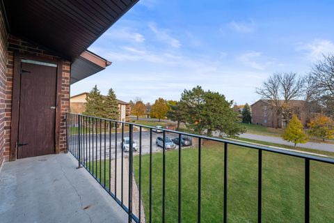Tiny photo for 15308 Treetop Drive #3A, Orland Park, IL 60462 (MLS # 12529448)