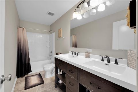 Tiny photo for 435 Fawn Drive, Oswego, IL 60543 (MLS # 12492250)