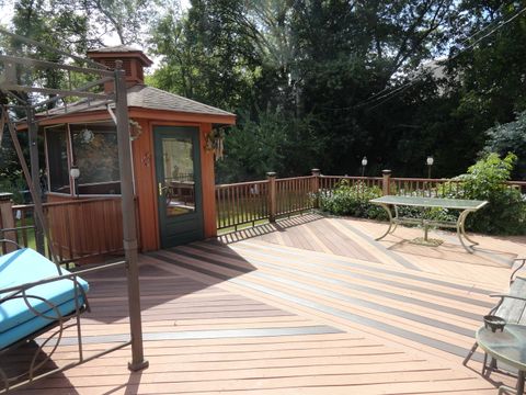 Tiny photo for 6 Lagoon Drive, Hawthorn Woods, IL 60047 (MLS # 12470051)