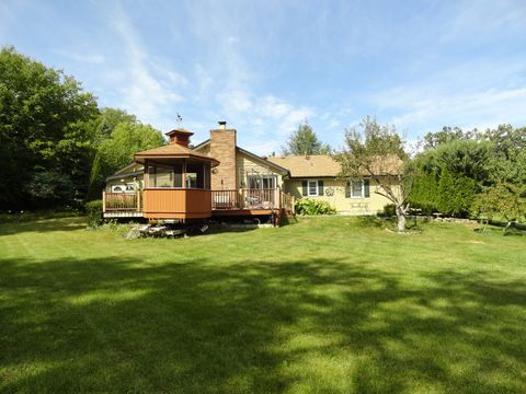 Tiny photo for 6 Lagoon Drive, Hawthorn Woods, IL 60047 (MLS # 12470051)