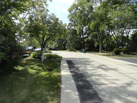 Tiny photo for 6 Lagoon Drive, Hawthorn Woods, IL 60047 (MLS # 12470051)
