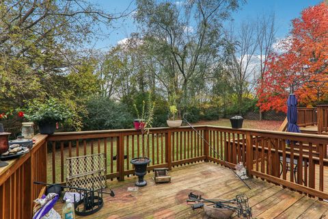 Tiny photo for 603 RIVER BLUFF Drive #603, Carpentersville, IL 60110 (MLS # 12498712)