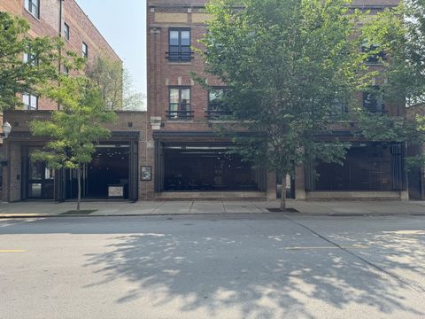 3215 N Sheffield Avenue Chicago IL 60657