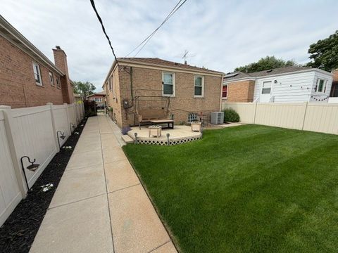 Tiny photo for 3650 W 81st Place, Chicago, IL 60652 (MLS # 12653656)
