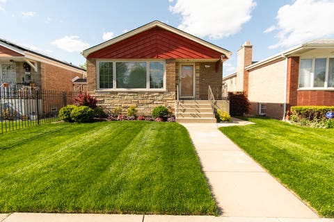 Photo of 3650 W 81st Place, Chicago, IL 60652 (MLS # 12653656)
