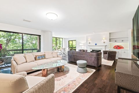 Tiny photo for 1409 Burr Oak Road #315A, Hinsdale, IL 60521 (MLS # 12428440)