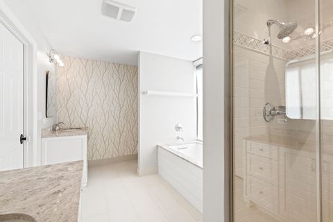 Tiny photo for 1409 Burr Oak Road #315A, Hinsdale, IL 60521 (MLS # 12428440)