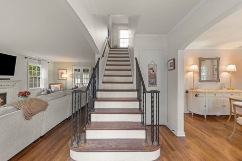 Tiny photo for 812 N President Street, Wheaton, IL 60187 (MLS # 12491186)