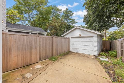 Tiny photo for 812 N President Street, Wheaton, IL 60187 (MLS # 12491186)