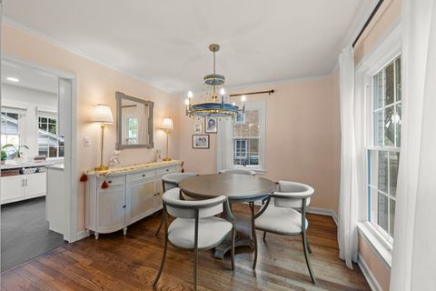 Tiny photo for 812 N President Street, Wheaton, IL 60187 (MLS # 12491186)