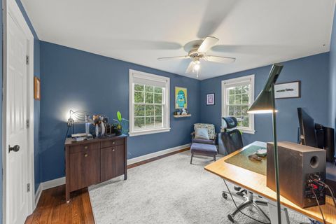 Tiny photo for 812 N President Street, Wheaton, IL 60187 (MLS # 12491186)