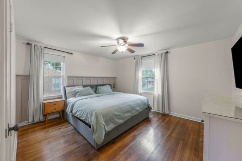 Tiny photo for 812 N President Street, Wheaton, IL 60187 (MLS # 12491186)