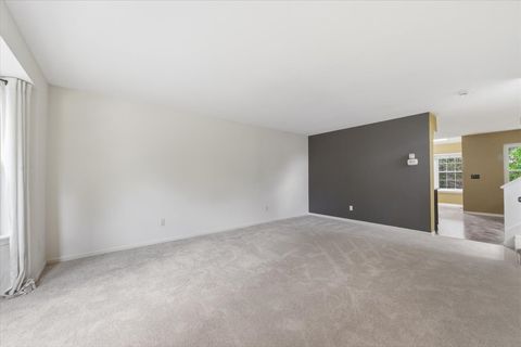 Tiny photo for 1236 Alexandria Court, Geneva, IL 60134 (MLS # 12631869)