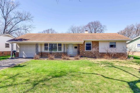 Photo of 1220 Hemlock Drive, Elk Grove Village, IL 60007 (MLS # 12624863)