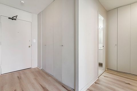Tiny photo for 5455 N Sheridan Road #707, Chicago, IL 60640 (MLS # 12636106)