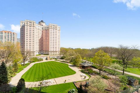 Tiny photo for 5455 N Sheridan Road #707, Chicago, IL 60640 (MLS # 12636106)