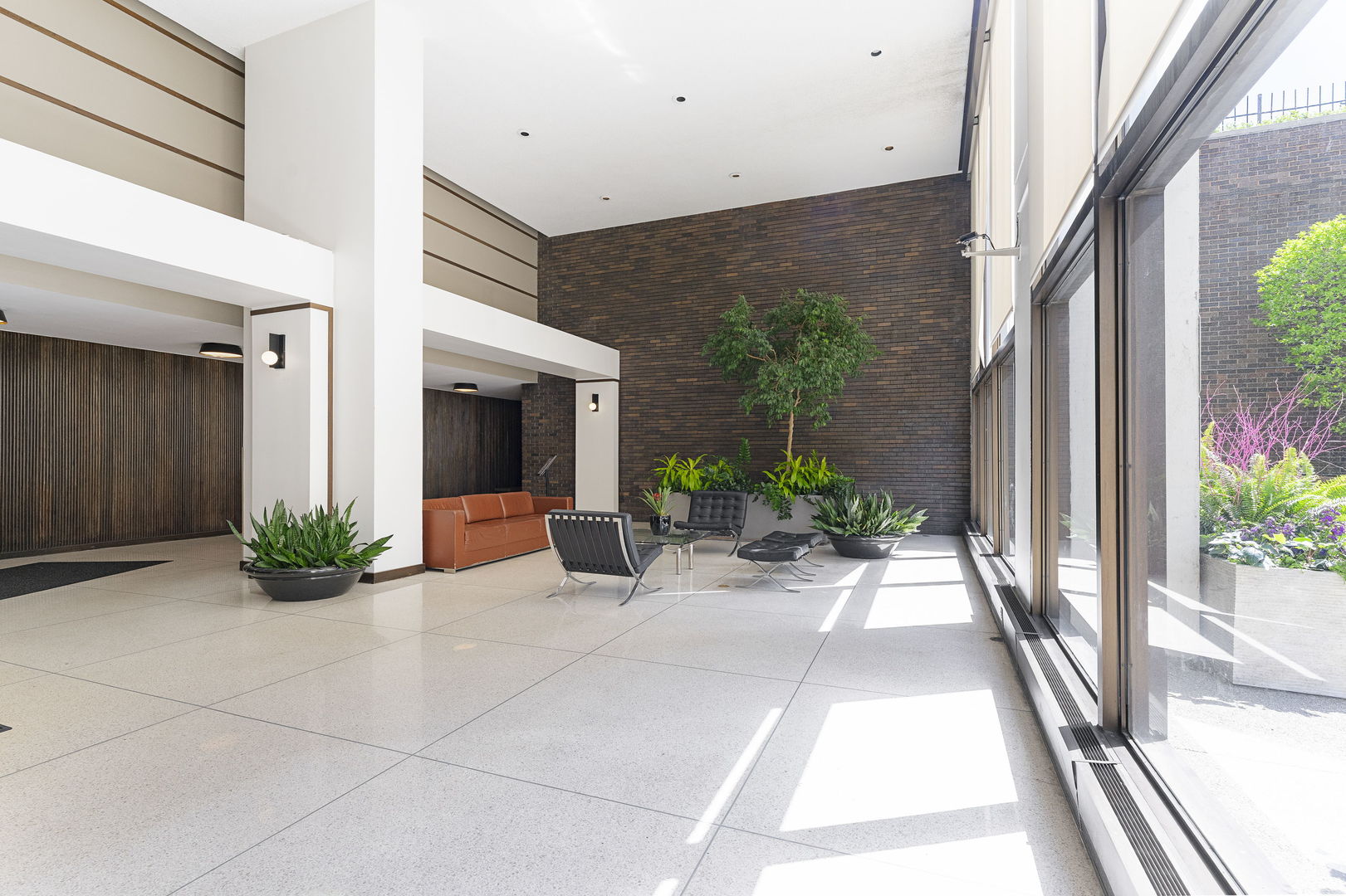 5455 N Sheridan Road 707