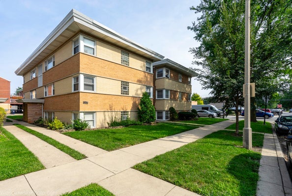 1194 S KENILWORTH AVE APT 1W, OAK PARK, IL 60304 - Image b60d8113d59f8ceca37bd397b7db87ea/1113081589