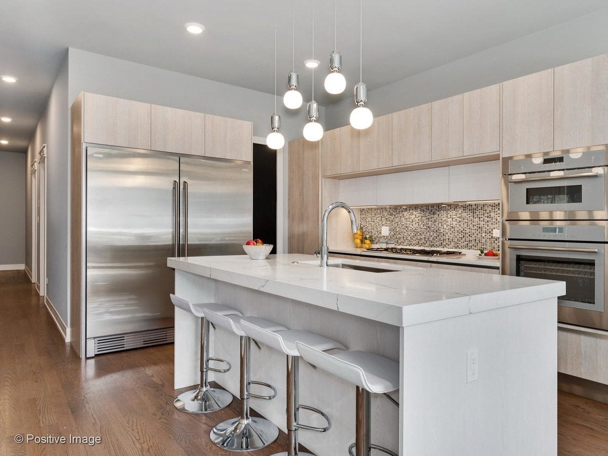 1428 W Grand Avenue 2