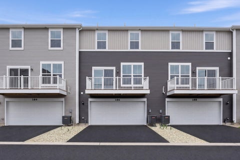 Tiny photo for 186 E Berkshire Drive, Crystal Lake, IL 60014 (MLS # 12712410)