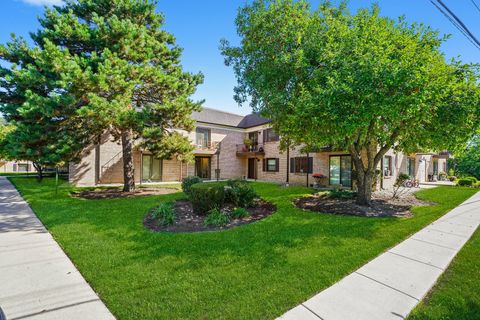Tiny photo for 3355 Kirchoff Road #6A, Rolling Meadows, IL 60008 (MLS # 12456913)