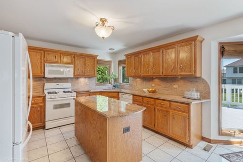 Tiny photo for 2636 Salix Circle Cir, Naperville, IL 60564 (MLS # 12474036)