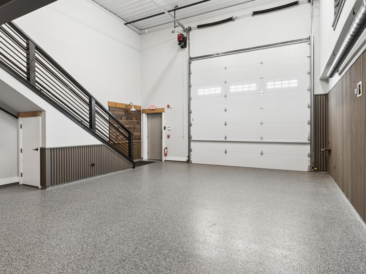 2252 Ferry Road M101