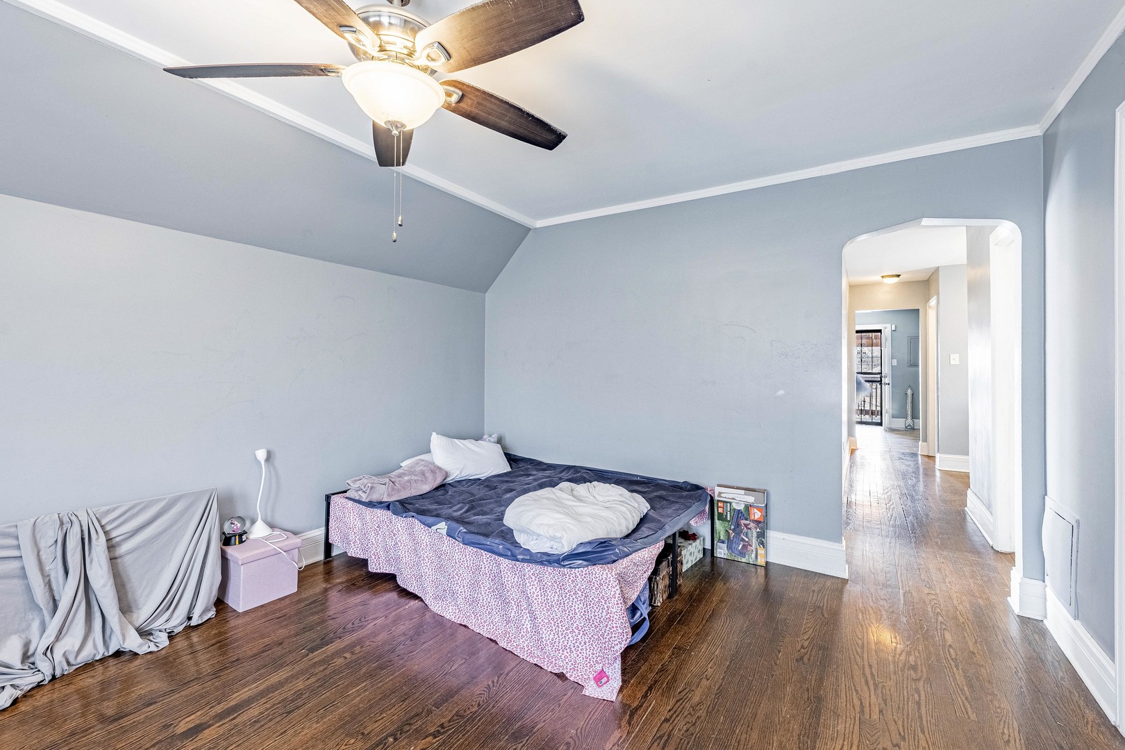 10044 S La Salle Street