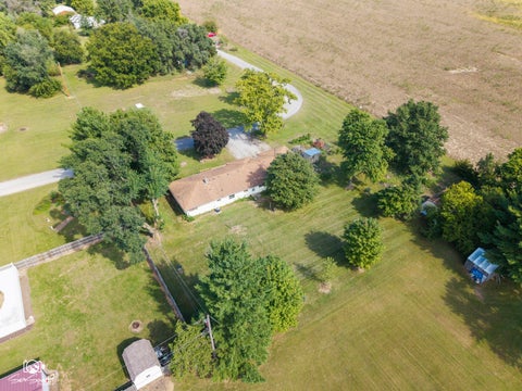 Tiny photo for 5808 E 3420s Road, St. Anne, IL 60964 (MLS # 12772459)