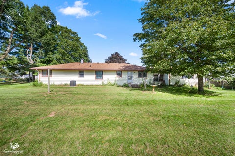 Tiny photo for 5808 E 3420s Road, St. Anne, IL 60964 (MLS # 12772459)