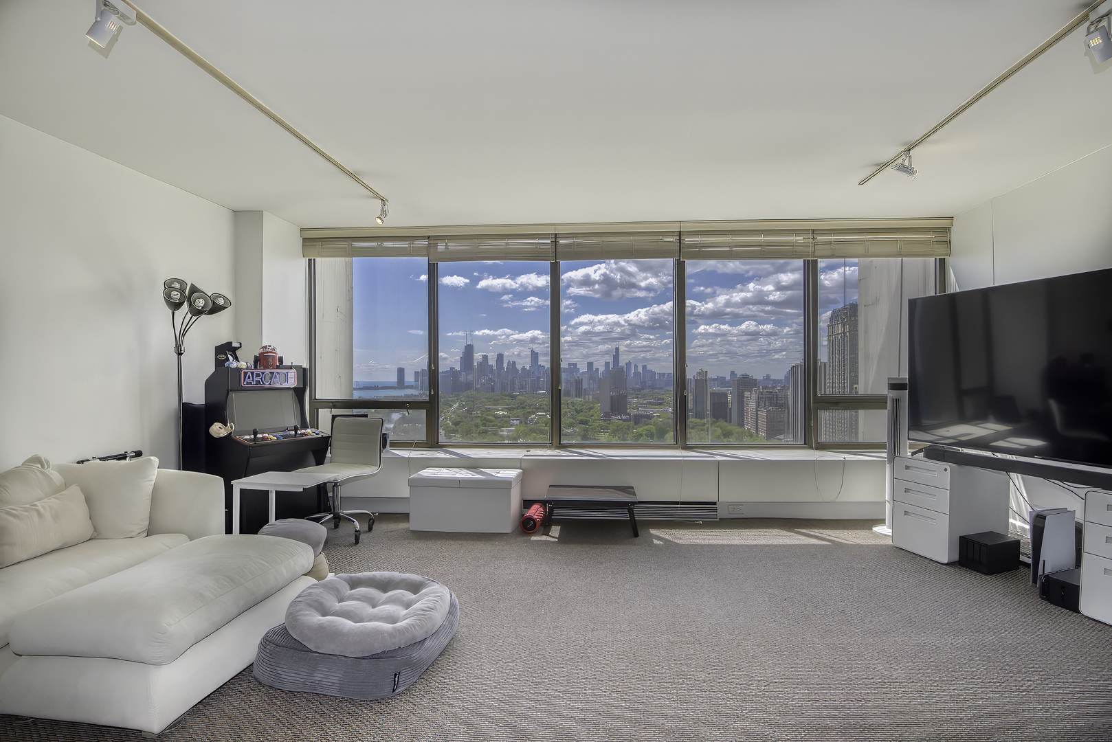 2800 N Lake Shore Drive 3214