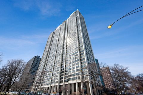 2800 N Lake Shore Drive 3214 Chicago IL 60657