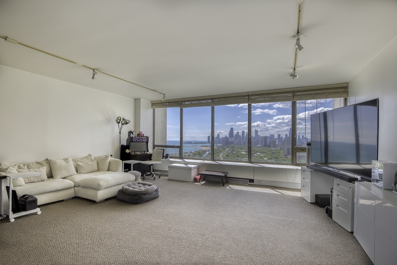 2800 N Lake Shore Drive 3214