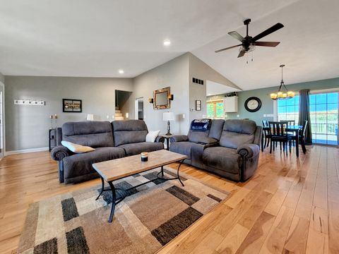 Tiny photo for 433 Bostian Court, Orangeville, IL 61060 (MLS # 12486868)