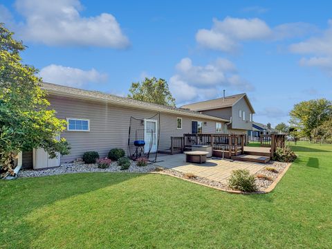 Tiny photo for 433 Bostian Court, Orangeville, IL 61060 (MLS # 12486868)