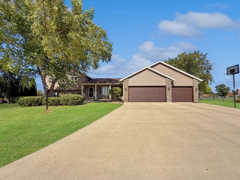 Photo of 433 Bostian Court, Orangeville, IL 61060 (MLS # 12486868)