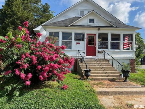 Photo of 503 E POPLAR Street, West Frankfort, IL 62896 (MLS # EB459138)