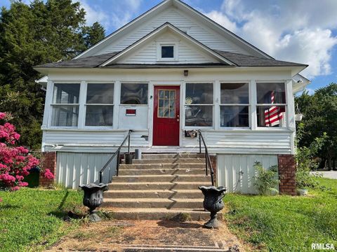 Tiny photo for 503 E POPLAR Street, West Frankfort, IL 62896 (MLS # EB459138)