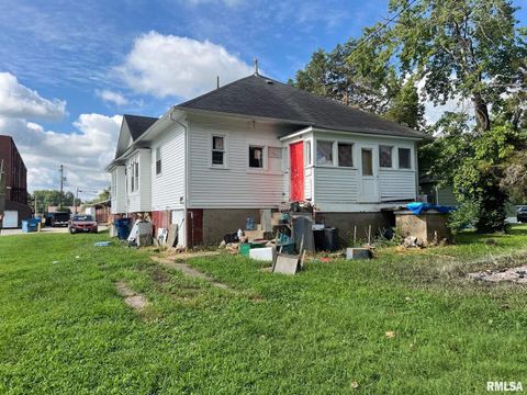 Tiny photo for 503 E POPLAR Street, West Frankfort, IL 62896 (MLS # EB459138)
