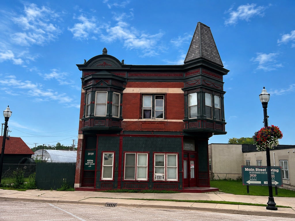 3937 & 3939 Main Street