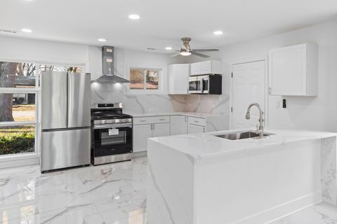 Tiny photo for 16125 Trumbull Avenue, Markham, IL 60428 (MLS # 12519323)