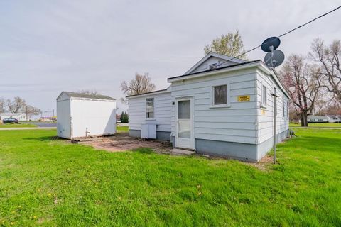 Tiny photo for 721 E Cemetery Avenue, Chenoa, IL 61726 (MLS # 12339543)