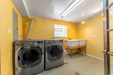 Tiny photo for 5454 W Eddy Street, Chicago, IL 60641 (MLS # 12596614)