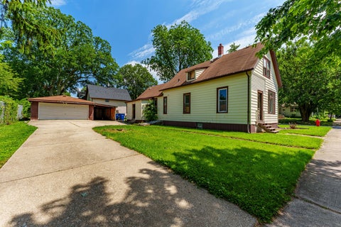 Tiny photo for 1938 Grove Street, Blue Island, IL 60406 (MLS # 12692575)
