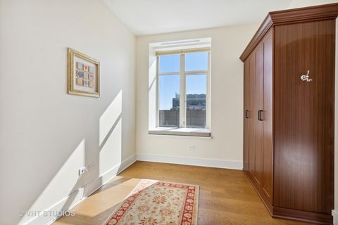 Tiny photo for 118 E ERIE Street #31F, Chicago, IL 60611 (MLS # 12507880)